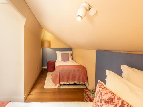 Central Porto Stay with Balcony