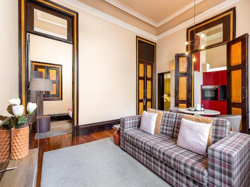 Charming Apartment in Porto's Heart
