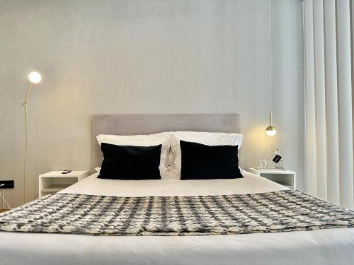 Compact & Cozy Retreat in Porto s Heart