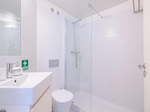 Spacious 2-Bedroom Retreat in Porto