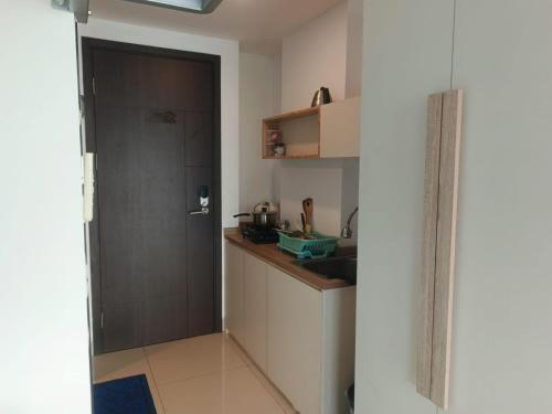 Dapur atau dapur kecil di Loft Privato, Jakarta
