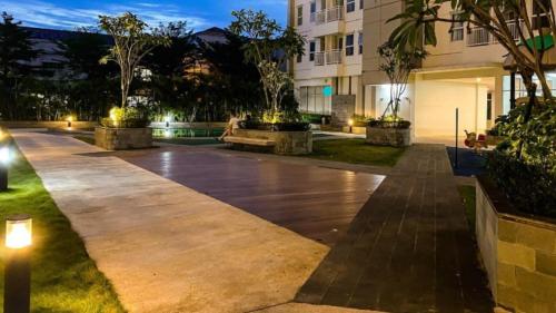 Taman di luar Loft Privato, Jakarta