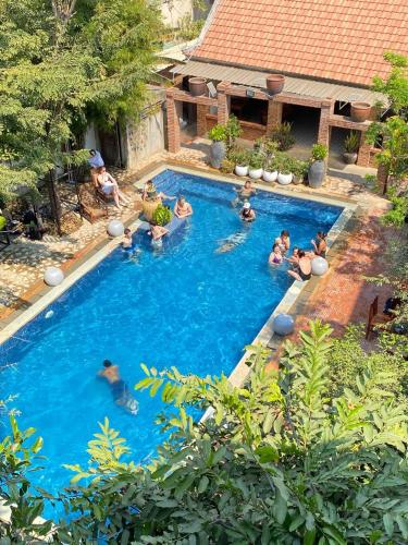 Kolam renang di atau dekat dengan The Coconut House Hotel