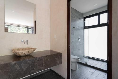 Koupelna v ubytování Twelve O'Clock - Luxury Villas