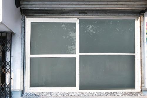 a window on the side of a building at Super Hotel O Ecopark Kolkata in kolkata