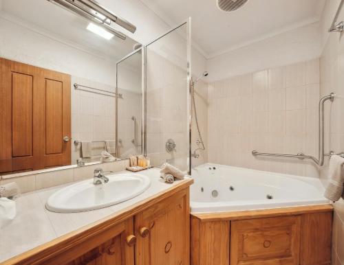 Gallery image of Hotel Pension Grimus in Mount Buller