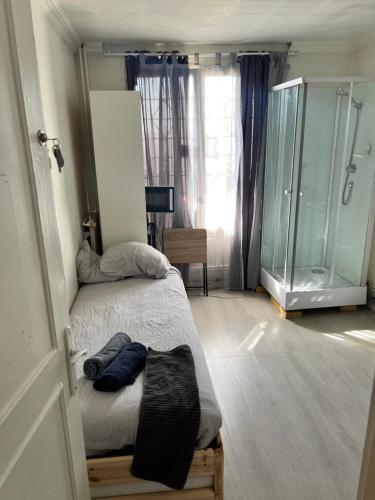 Gallery image of Chambre proximité Bondy-Paris 1-2-3 in Bondy