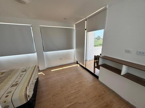 Ένα ή περισσότερα κρεβάτια σε δωμάτιο στο Led House