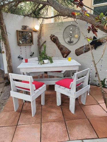 En terrasse eller udendørsområde på Angel's Corner