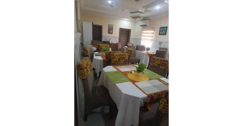 Area soggiorno di Angels Court Hotel and Suite