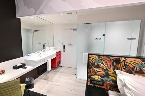 Vannituba majutusasutuses Hotel Sky Cape Town