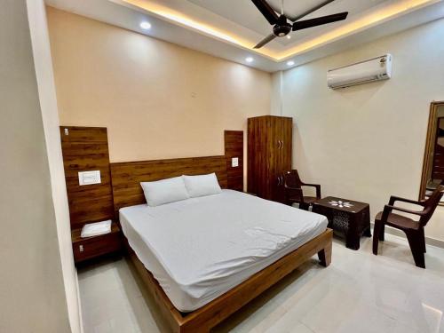 Postel nebo postele na pokoji v ubytování Hotel Moon