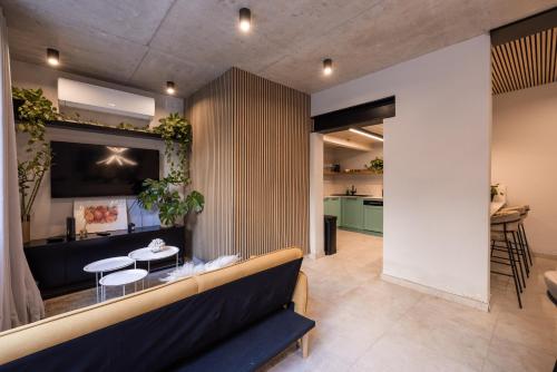 Seafront 3-Bed Palazzino with Jacuzzi, Heart of Ballutaにあるキッチンまたは簡易キッチン