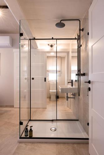 Seafront 3-Bed Palazzino with Jacuzzi, Heart of Ballutaにあるバスルーム
