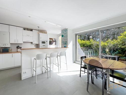 Appartement Lumineux en rez de jardin & Terrasse - Les Frères de la Loc'