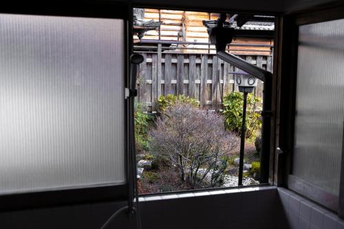 Μπαλκόνι ή βεράντα στο Nunome ya - Private 2nd-floor in a local house in Japanese Alps - 3 bedrooms, 1 living room, 1 private toilet, shared kitchen and bathroom