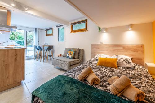 Χώρος καθιστικού στο TheLittleCosy Studio I Annecy Lake I Talloires