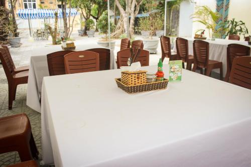 Restaurace v ubytování Hoa Binh Hotel