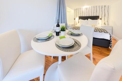Mbird Estoril Riviera Flat 2