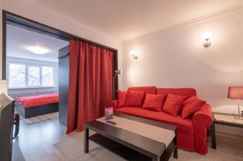 LZ Spacious One Bedroom Apartment in Top Centre by Flat Mаnager