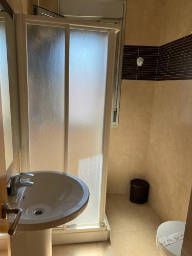 Koupelna v ubytování Hostal Manuela