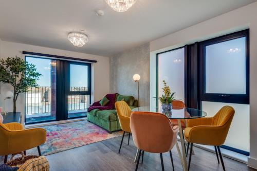 Luxury City Escape - Brand New Stylish 2 Bedroom Apartment with Parking photo 40
