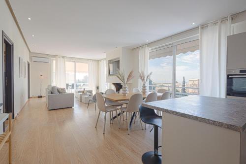 Luxurious 3-Bedroom Seaside Retreat Fully Renovated in 2025