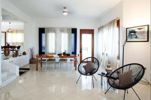 Χώρος καθιστικού στο Artemis Luxury Villa - Hersonissos Private Pool Oasis