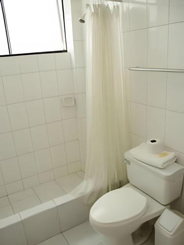 Bilik mandi di Incasol Tower " Tu Hogar lejos de Casa "