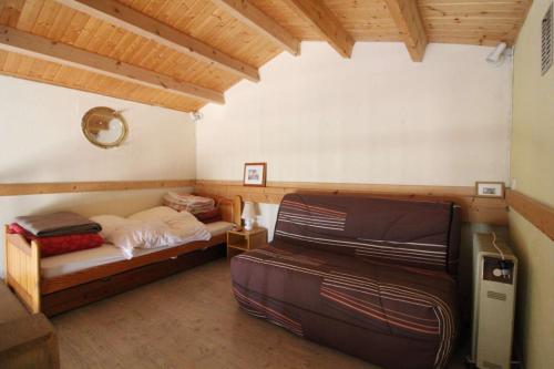 Una cama o camas en una habitación de Mais 5 pièces 10 couchages SAINT PIERRE D'OLERON SPO000-1011