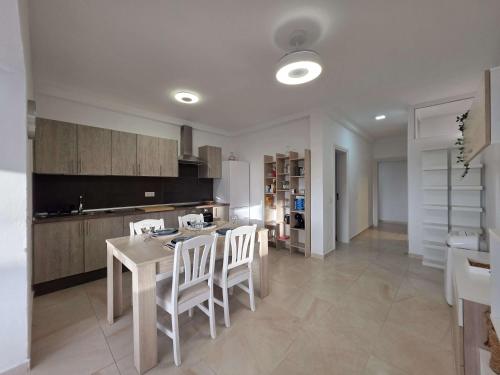 As de Casas - Apartamento en Urbanización Villas Playa