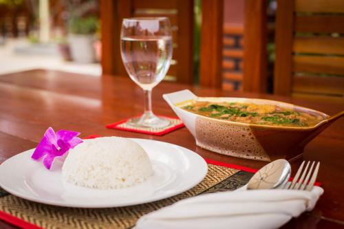 Đồ ăn tại/gần resort