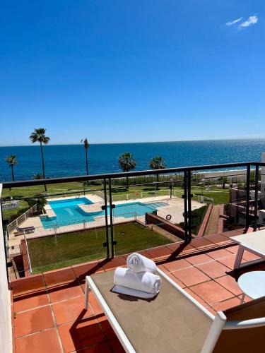 BEACHFRONT Penthouse Luxury