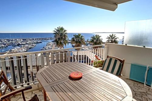 Photo de la galerie de l'établissement Henri Camille Real Estate- LE CAP - 2 bedrooms Apt sea view, à Cannes