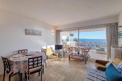 Photo de la galerie de l'établissement Henri Camille Real Estate- LE CAP - 2 bedrooms Apt sea view, à Cannes