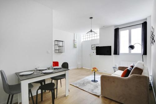 A0# Republic # Marais # 1BedRoom # Paris03 # AC