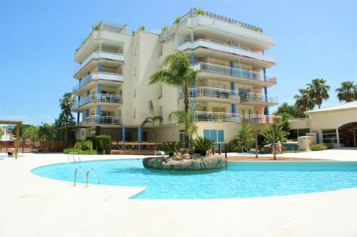 Bonito apartamento vista piscina AV-73