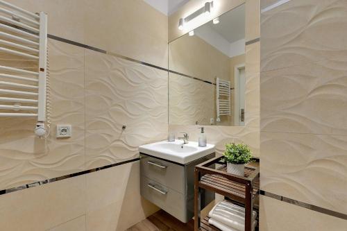 Ένα μπάνιο στο Staywin Apartments Chmielna Park
