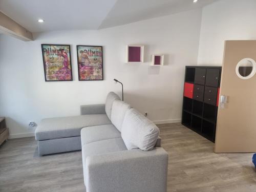 Studio with terrace, very central