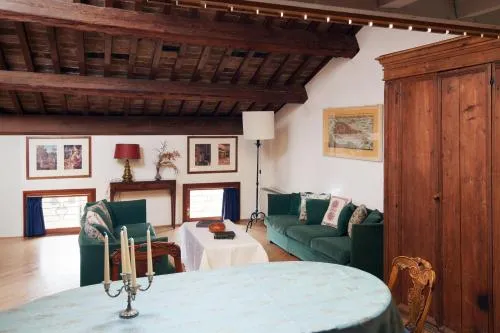 Palazzo Contarini Della Porta Di Ferro photo 5