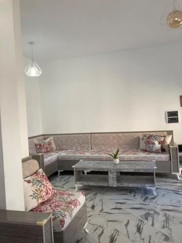 Logement moderne, près de la mer