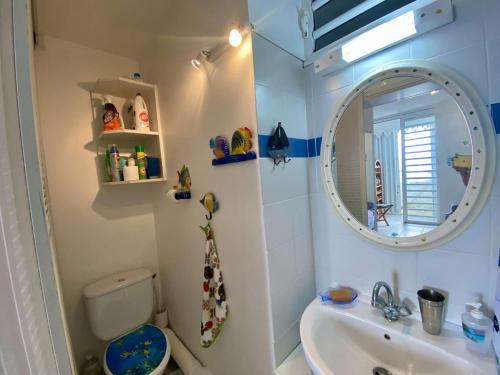 Et badeværelse på Baie des Tropiques