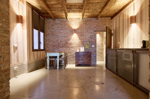 Emme Loft I Flower Moon - Boutique Loft with Jacuzzi