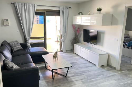 2 BEDROOM 2 BATHROOM APARTMENT in the heart of Fuengirola with big terrace and free parking space close to beach