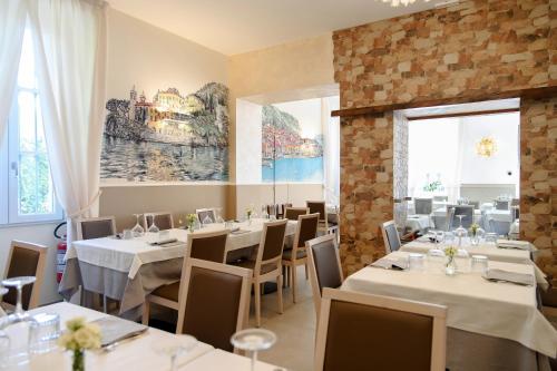 Un lugar para sentarse en Hotel Ristorante La Vignetta Cernobbio