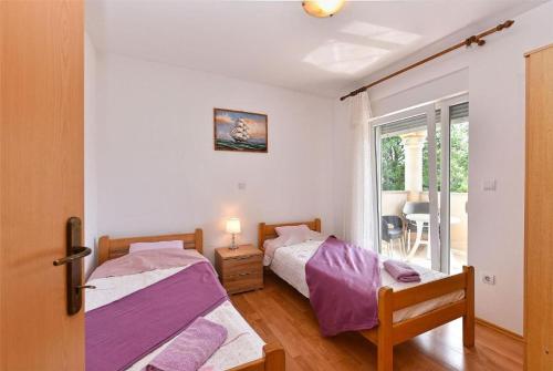 Bright apartment in Medolino
