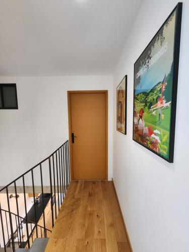 TV a/nebo společenská místnost v ubytování L'Echappée Belle entre Loire et Collines