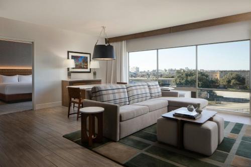 Sol Cypress, San Antonio, A Tribute Portfolio Hotel Image