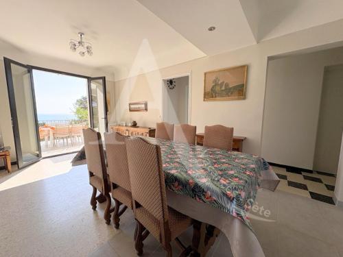 MAISON 3 CHAMBRES MONT SAINT CLAIR