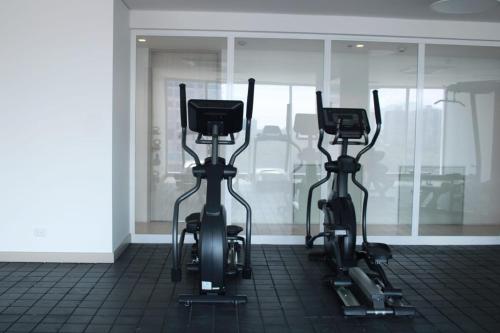 Fitness centrum a/nebo fitness zařízení v ubytování Lindo apto con vista al mar Santa Marta
